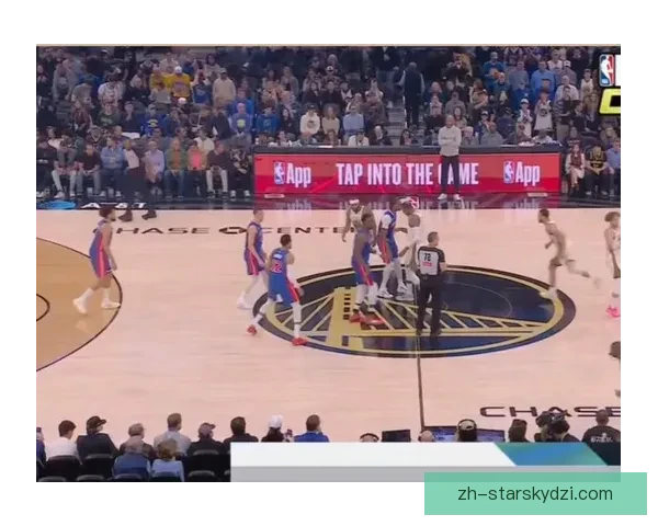 库里伤退仅23分勇士负活塞