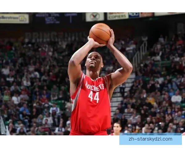 海耶斯快攻滑翔扣篮44点6分 海耶斯快攻滑翔扣篮44点6分